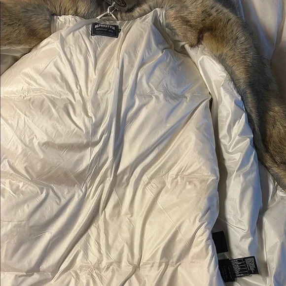 AlphaStyle Red, Blue, White and Golden with Faux Fur Goose Down Jacket Brand New - Picture 7 of 14